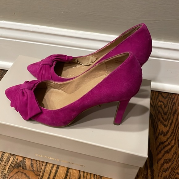 Audrey Brooke suede heels - Picture 4 of 5